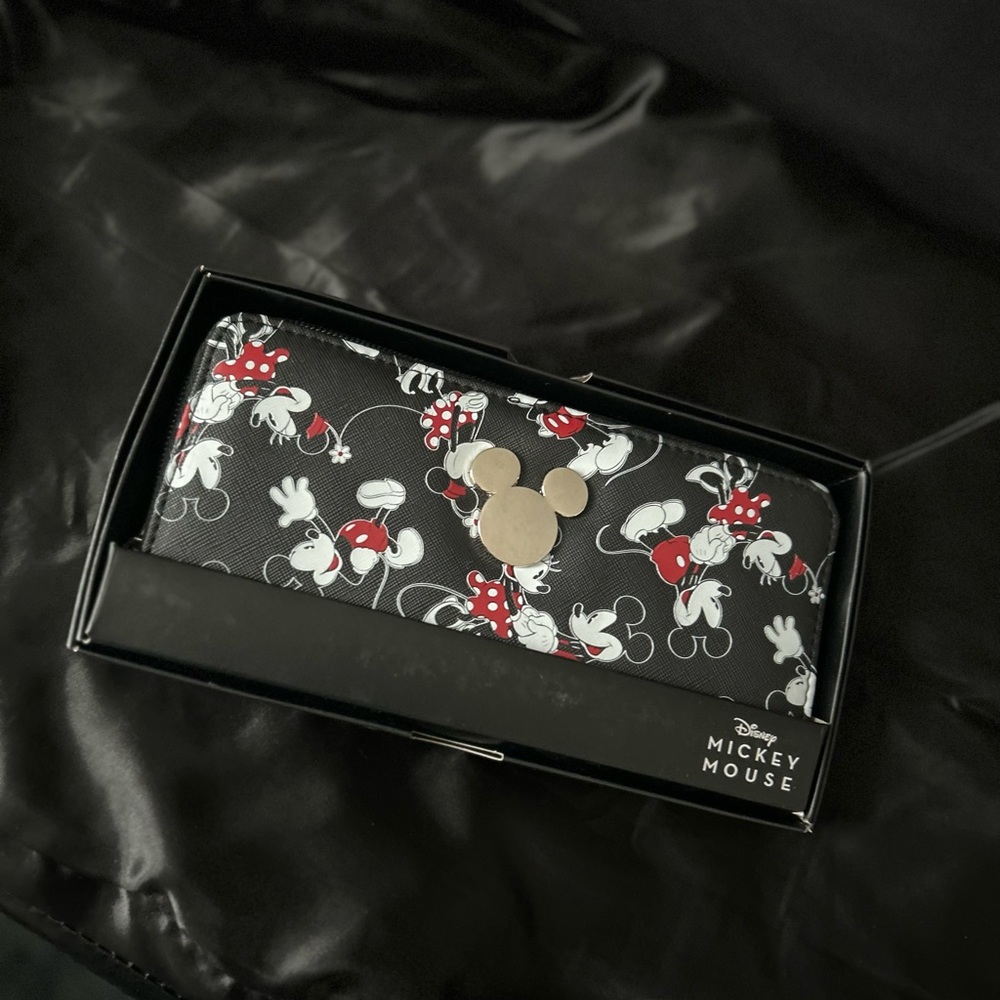 Minnie Mouse bifold wallet